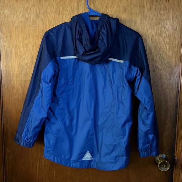 Children’s LLBean rain jacket - Picture 2 of 3